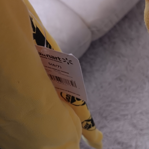 Pokemon Kids Pikachu Yellow Hoodie Size S NWT - Picture 8 of 9